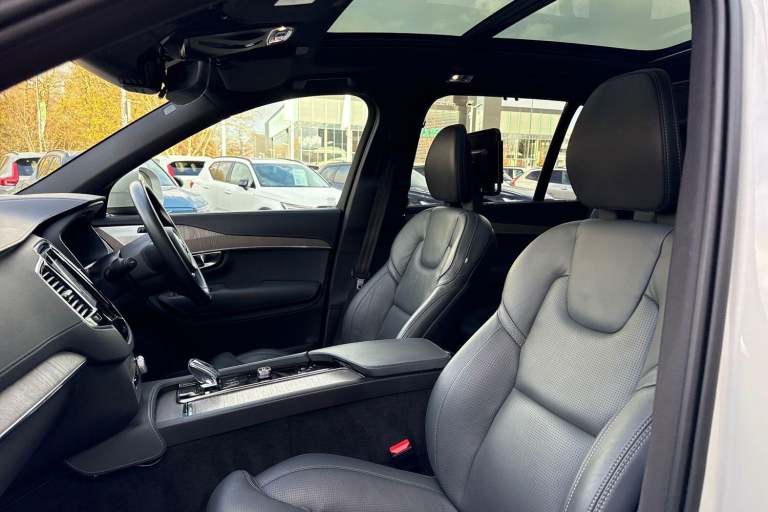 2022 Volvo XC90 2.0h T8 Recharge 18.8kWh Inscription Pro SUV 5dr Petrol Plug-in Hybrid Auto ESTAT...