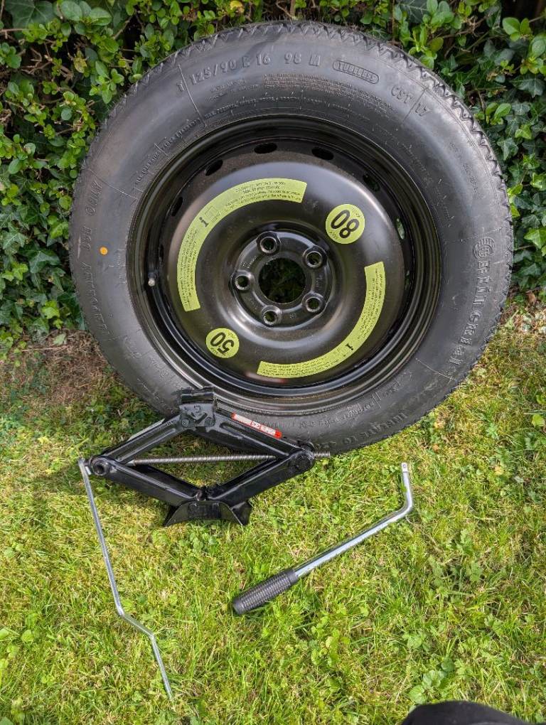 Space saver spare wheel kit 