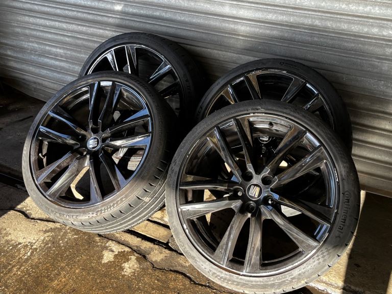 GENUINE SEAT LEON FR CUPRA 19” ALLOY WHEELS SET X4 5F0601025AC IN BLACK
