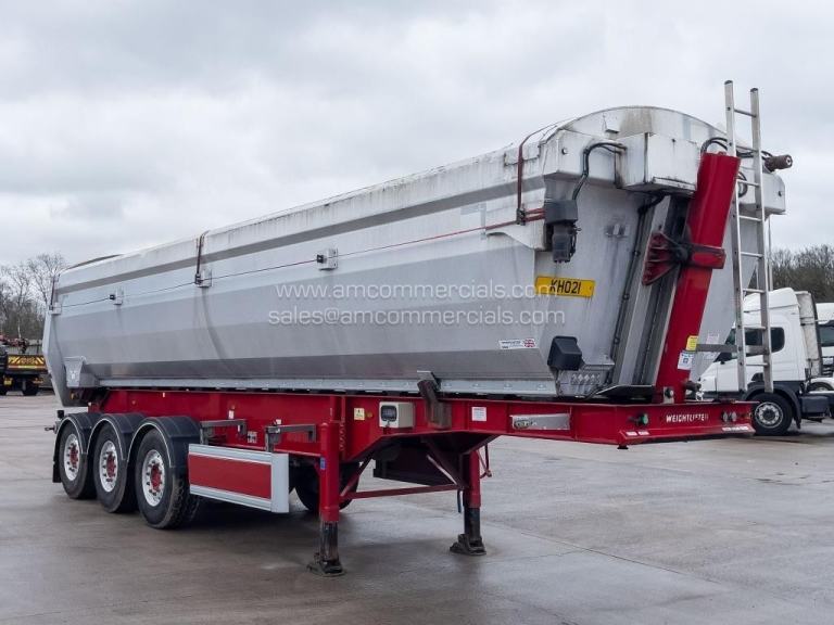 WEIGHTLIFTER HALF-PIPE TIPPING TRAILER