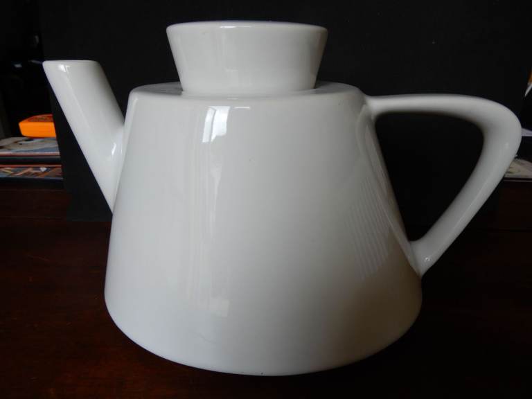 Vintage Ikea 1990's White Minimalist ceramic teapot - Varme