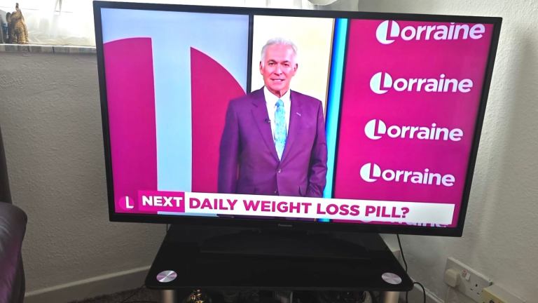 Panasonic Viera TX-48C300B LED HD 1080p TV, 48" with Freeview HD