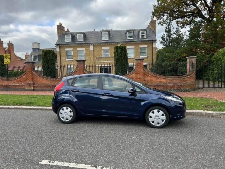 FORD FIESTA EDGE 1.25cc 2011 JUST REDUCED BY £400! MUST BE SOLD! DRIVES FANTASTIC! NO FAULTS! VGC!!