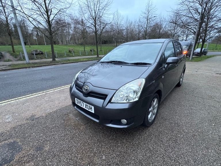 7 seater Toyota verso 1.8 automatic petrol,very low miles 90k,drives perfect,immaculate condition