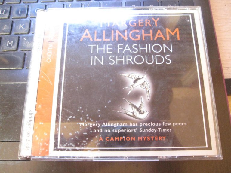 The fashion in shrouds 3 Cd's