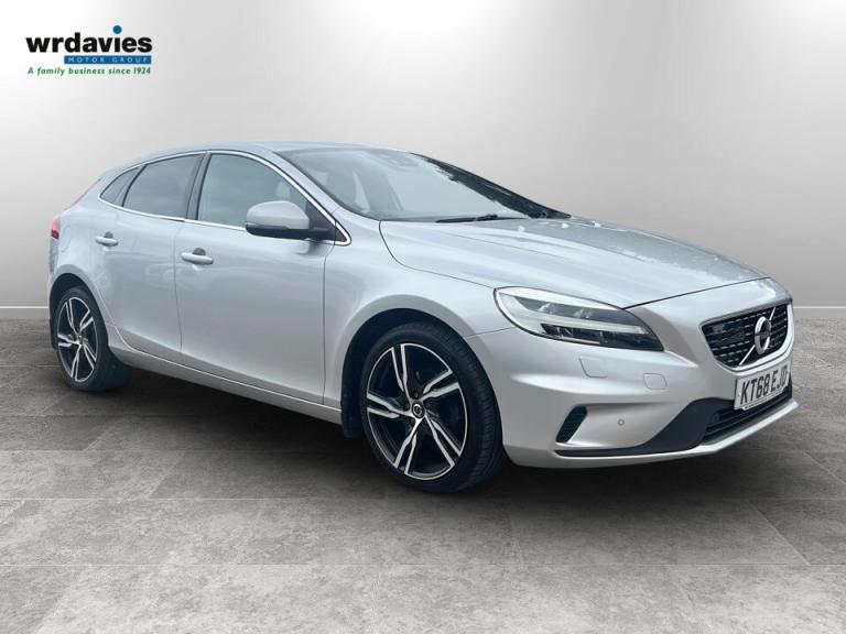 2018 Volvo V40 D2 [120] R DESIGN Pro 5dr Hatchback Diesel Manual