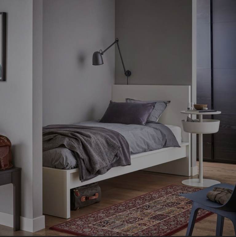 Single bed and mattress 
