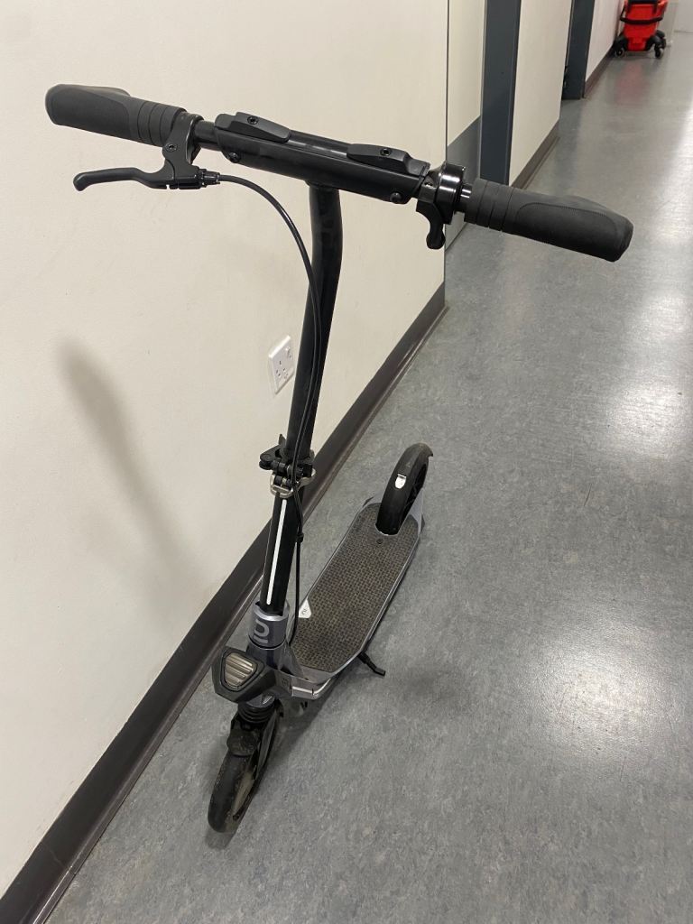 OXELO ADULTS SCOOTER 