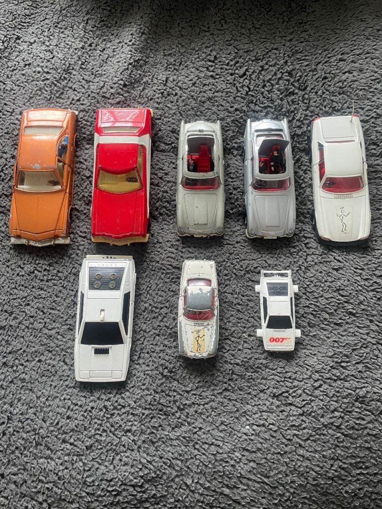 8 X CORGI CARS