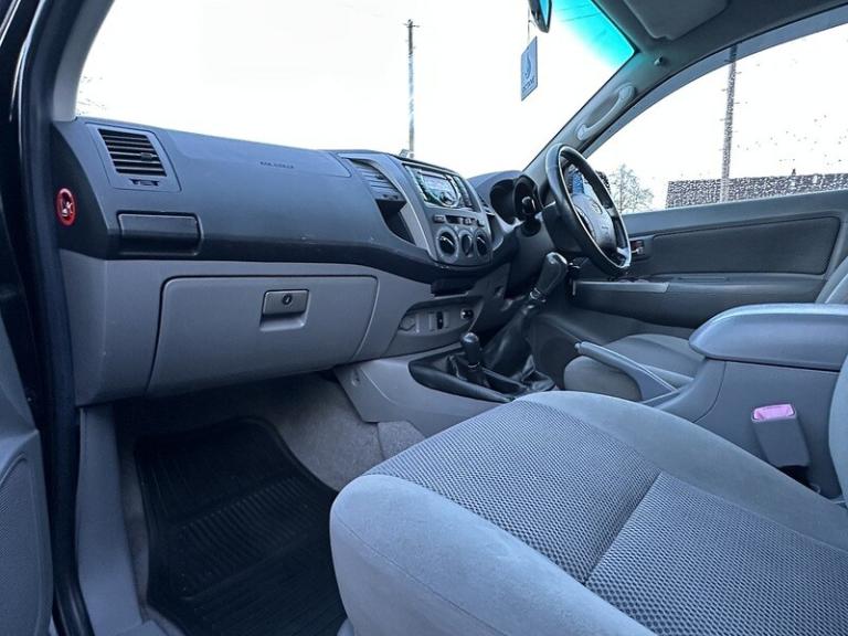 2011 Toyota Hilux 2.5 D-4D HL3 Pickup 4dr Diesel Manual 4WD (194 g/km, 144 bhp) Pickup Diesel Manual