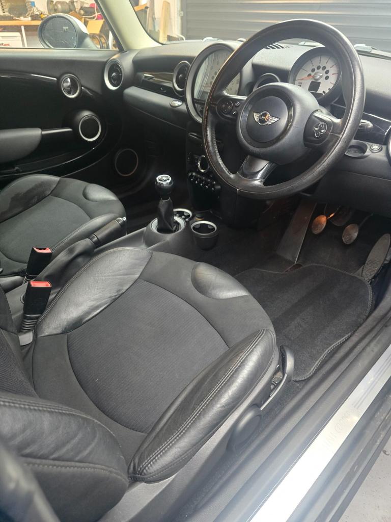 2011 MINI Hatch 1.6 Cooper D Pimlico 3dr HATCHBACK Diesel Manual