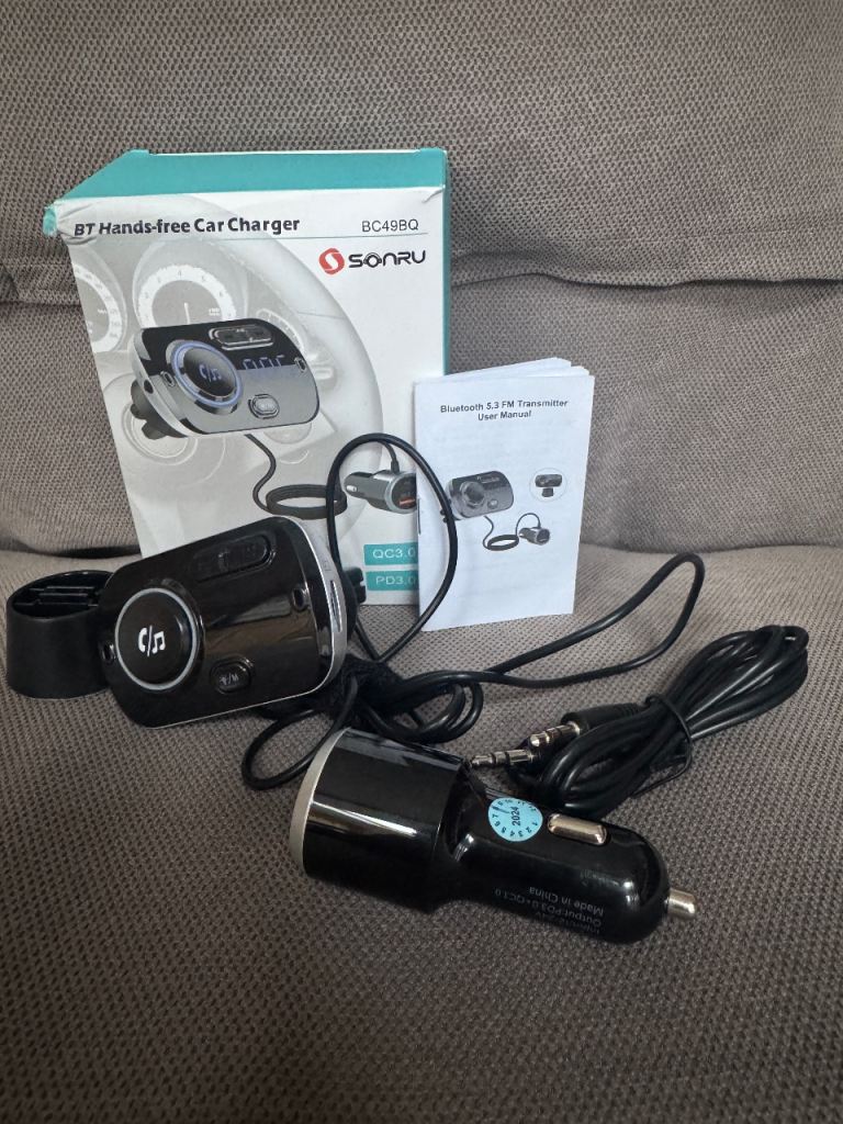 SONRU FM transmitter for car