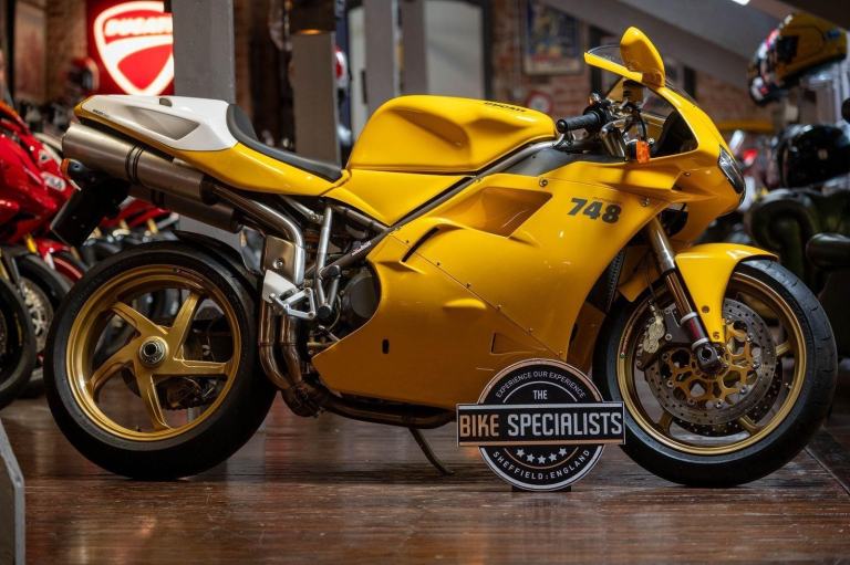 DUCATI 748 R Stunning Example