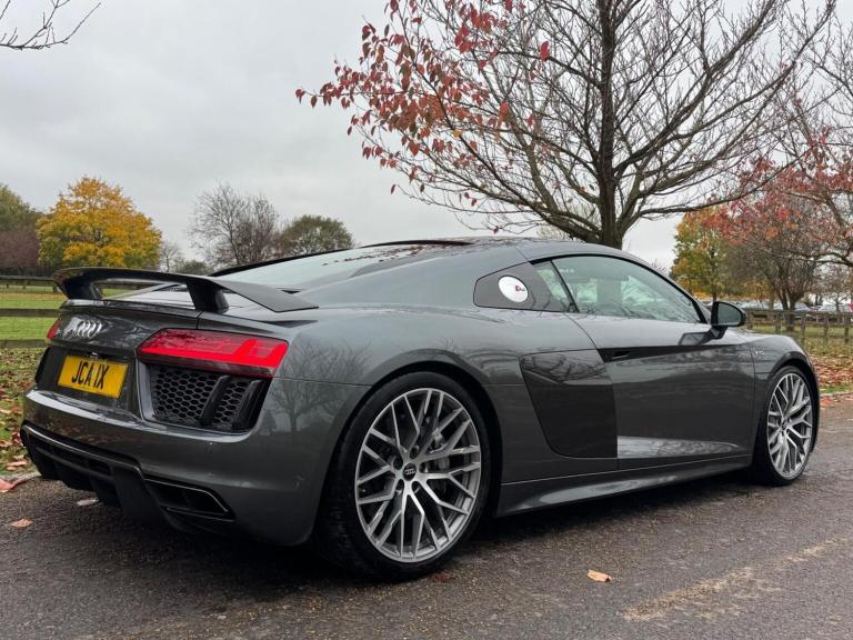 AUDI R8 5.2 FSI V10 Plus S Tronic quattro Euro 6 (s/s) 2dr 2016