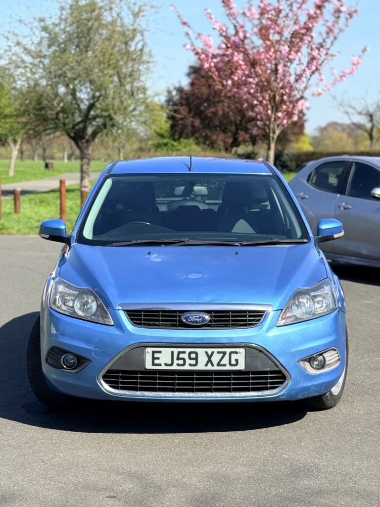 2010 Ford Focus Zetec 1.6L Automatic Full Ford Service History 67K Miles 1YR NEW MOT  1 OWNER