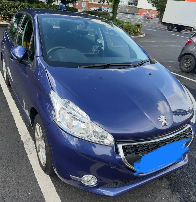 Peugeot 208 1.2 e-VTi Semi-Automatic (2015) – £3,000