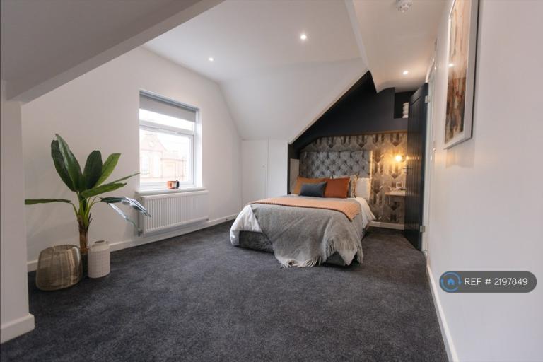 1 bedroom in Victoria Road, Swindon, SN1 (#2197849)