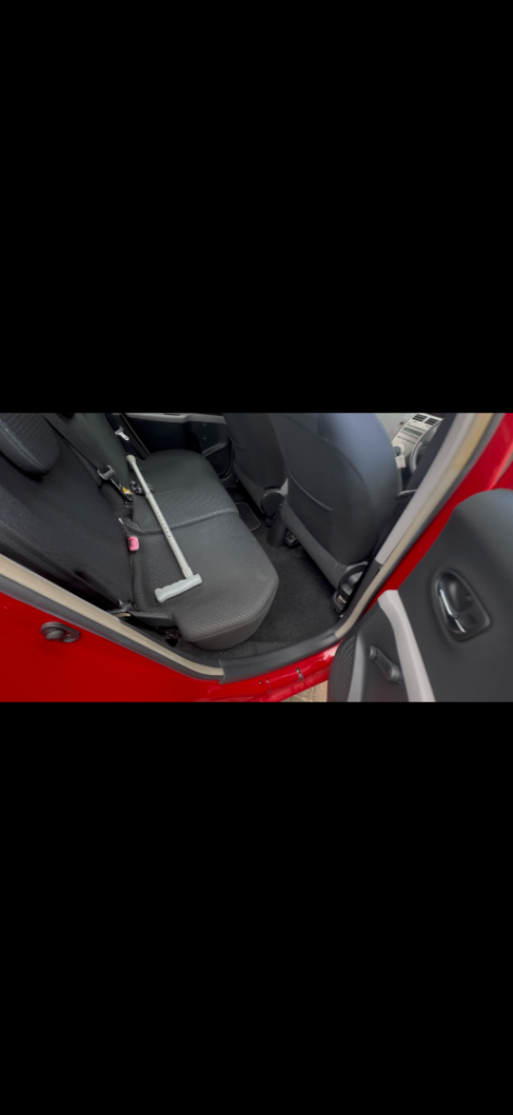 Toyota YARIS, Hatchback, 2010, Semi-Auto, 1329 (cc), 5 doors