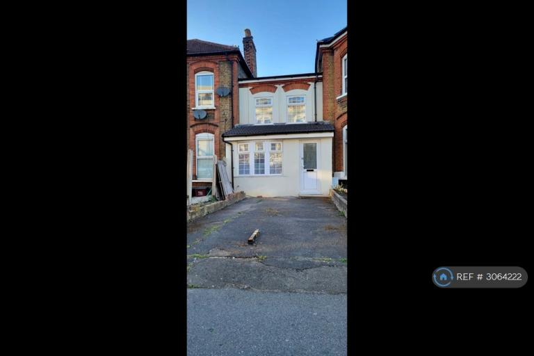 2 bedroom house in York Road, Ilford, IG1 (2 bed) (#3064222)