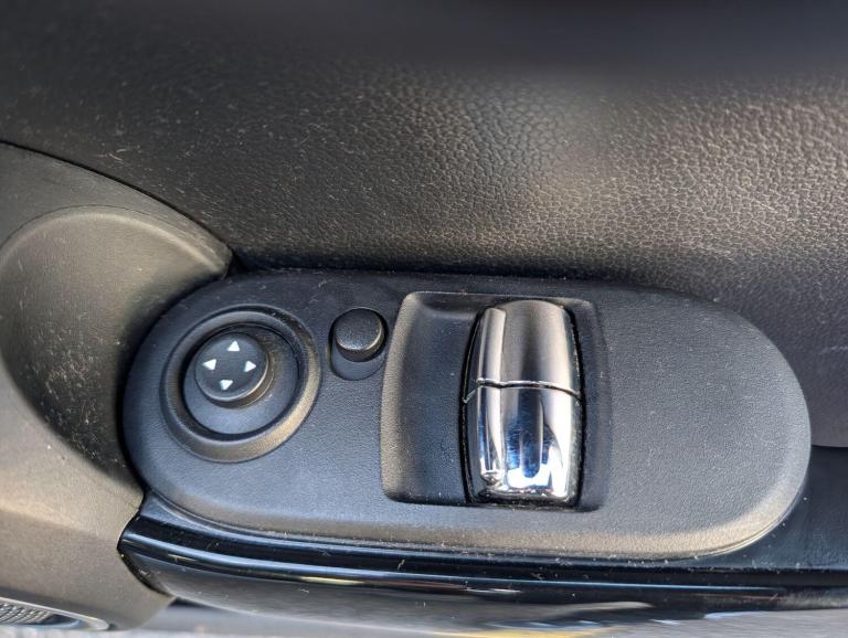 2015 MINI Hatch 1.5 Cooper D 3dr HATCHBACK DIESEL Manual