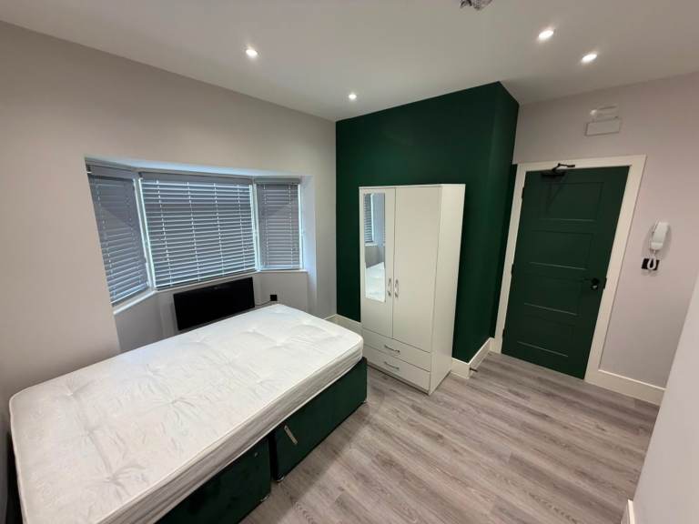 BENEFITS ACCEPTED - Studio Flat Available in Waltham Cross Enfield EN1