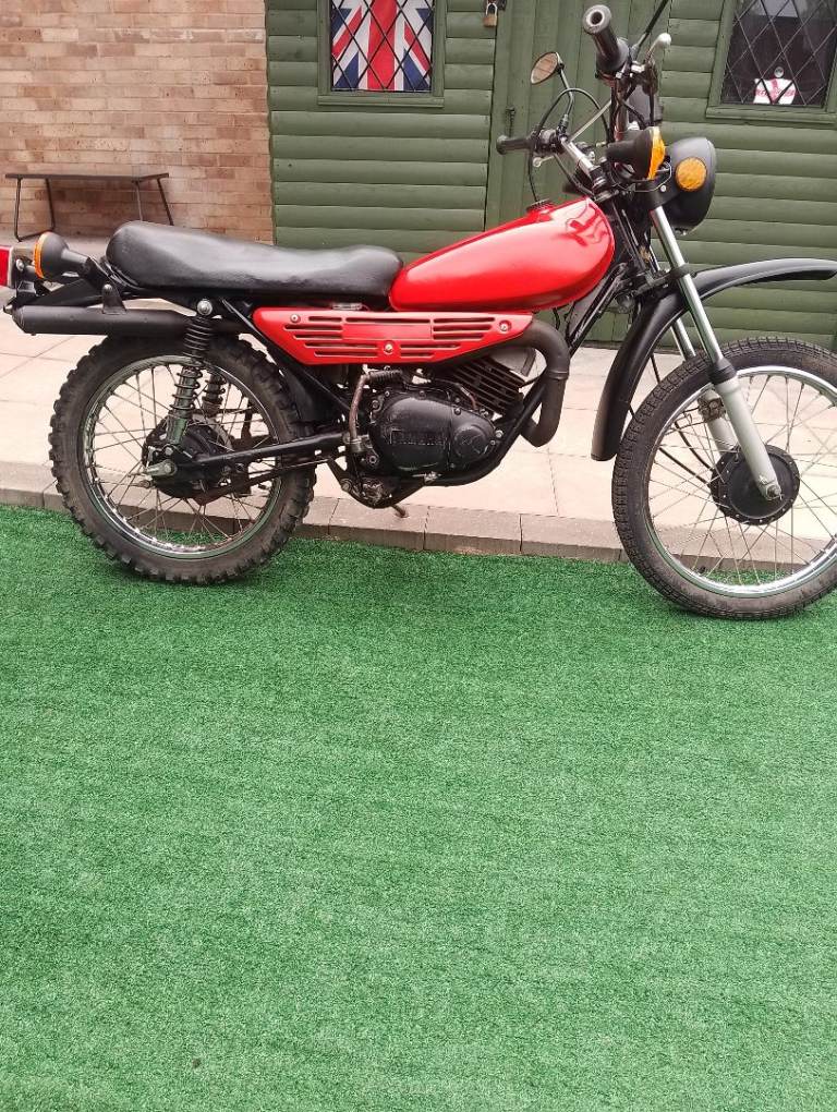 Classic 70s Yamaha DT100 Enduro