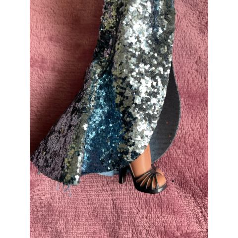 Bratz doll, Chloe with blue glitter dress | in Dartford, Kent | Gumtree