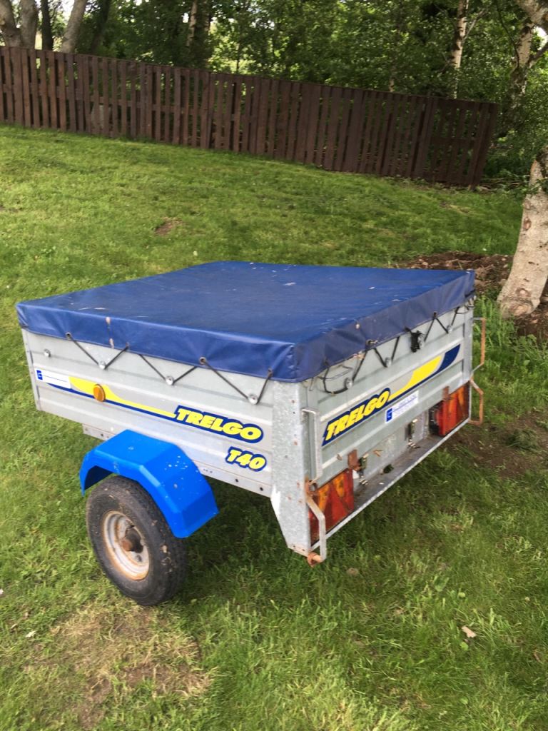 Trailer with cover