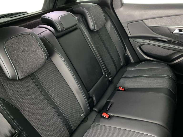 2022 Peugeot 3008 1.5 BlueHDi Allure Premium 5dr EAT8 Crossover/SUV DIESEL Automatic