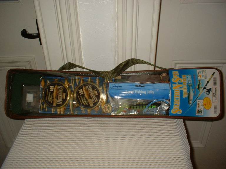 New Fishing Combo Set with 210 cm Rod (almost 7 ft) Reel, Lures, fishing line and Accessories 50pcs