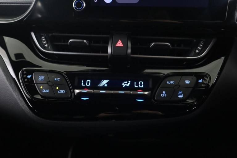 2022 Toyota C-HR 1.8 VVT-h Design CVT Euro 6 (s/s) 5dr HATCHBACK PETROL/ELECTRIC Automatic