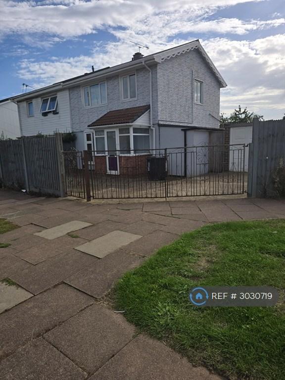 5 bedroom house in Birds Nest Avenue, Leicester, LE3 (5 bed) (#3030719)