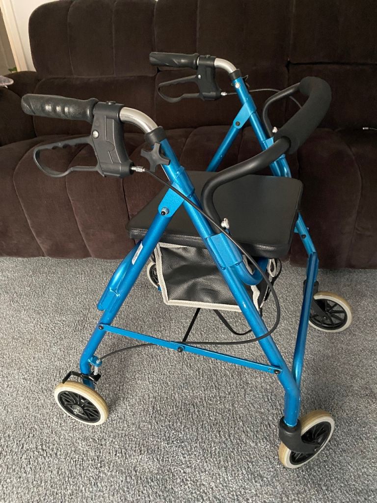 Rollator/walker 4 wheel