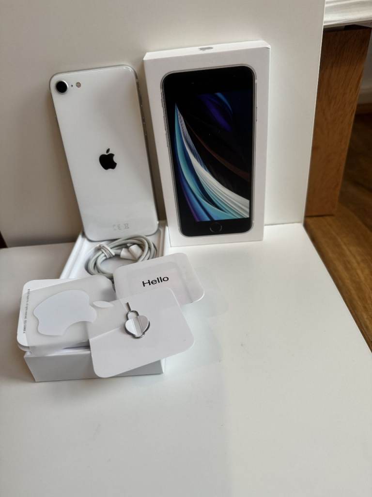 Apple iPhone SE (2nd Gen) – White, Boxed, Like New 