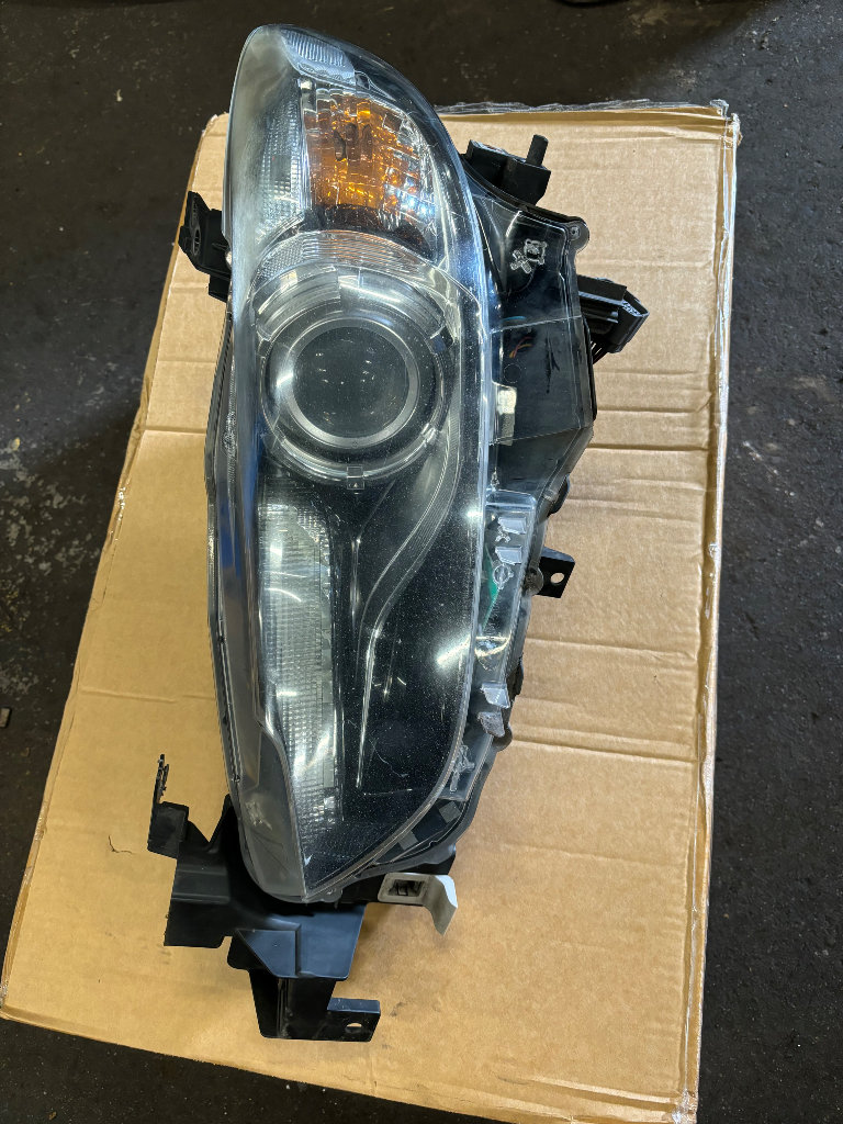 Mazda 6 headlight 