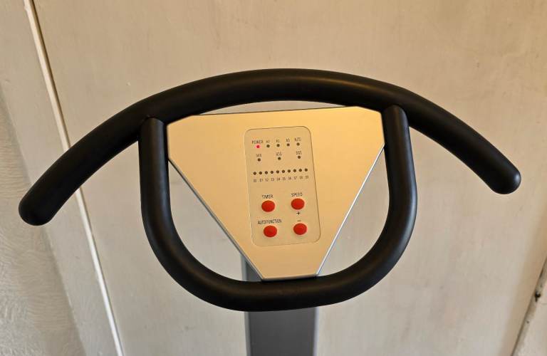 Power Max Vibrations  Fitness  - Like New 