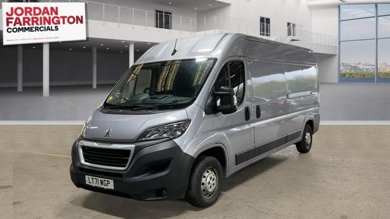 2021 71 reg PEUGEOT BOXER L3H2 PROFESSIONAL VAN WITH NAVIGATION AND AIR-CON 