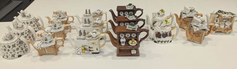 PORTMEIRION PAUL CARDEW HANDMADE CHINA MINIATURE TEAPOTS BOTANIC GARDEN 1993