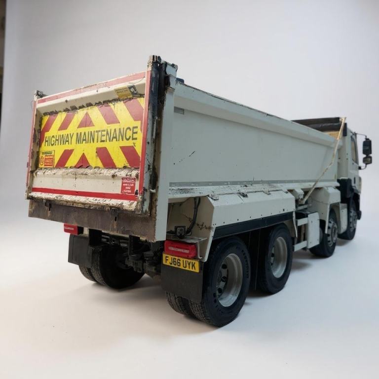 2016 DAF CF440 8x4 Tipper