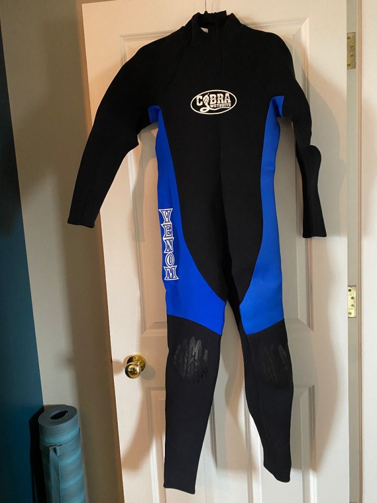 Wetsuit, rash vest and wet shoes