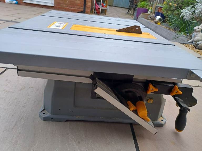 Titan TTB763TAS 1500w Table saw
