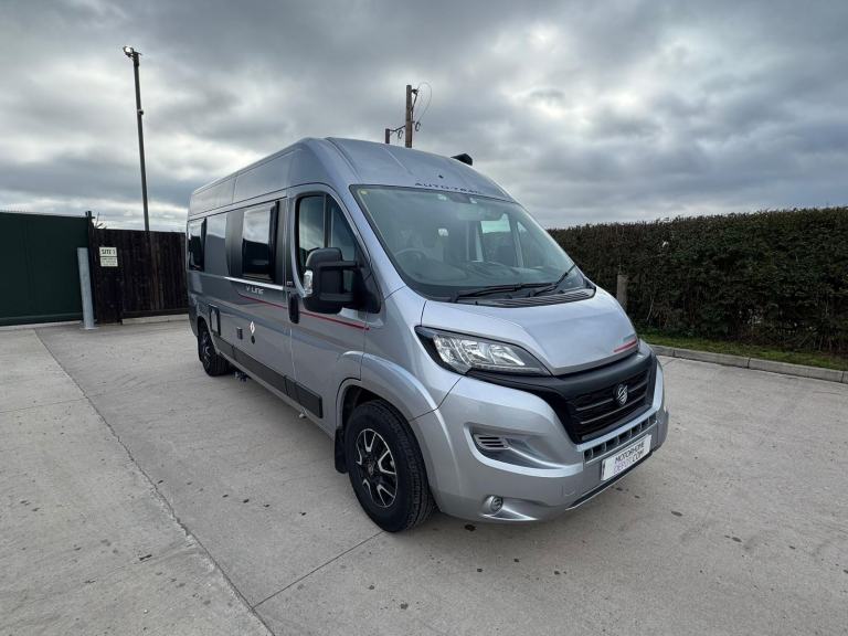 Autotrail V Line 670s 4 Berth 4 Belts