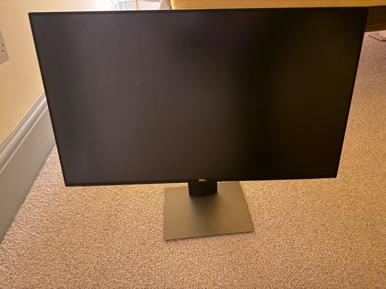 Dell UltraSharp U2419H 24” Monitor – Great Condition