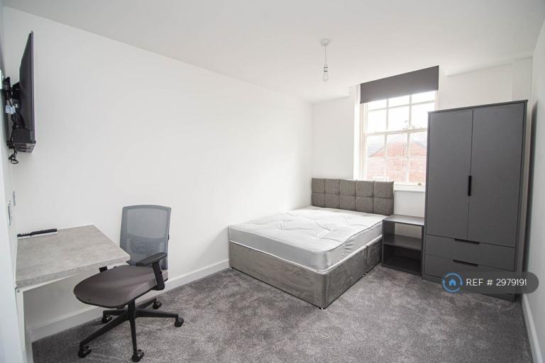 Studio flat in Nether Hall Road, Doncaster, DN1 (#2979191)