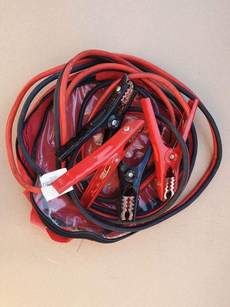 Car Battery heavy duty jump leads. 12 ft.