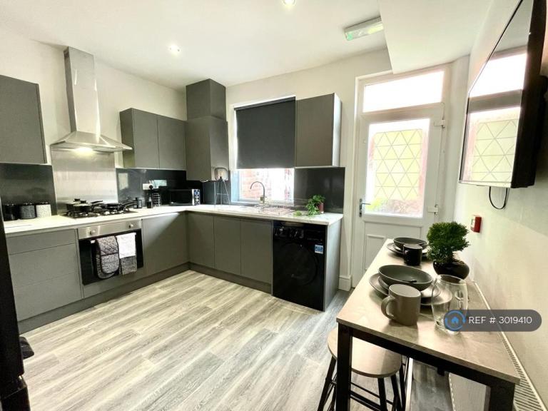 1 bedroom in Grove Road, Wakefield, WF1 (#3019410)