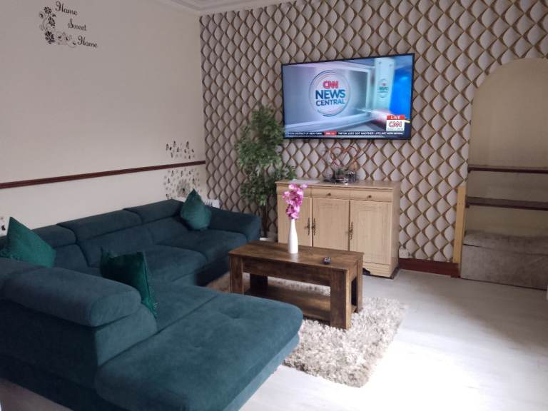 1 bedroom ground floor flat 