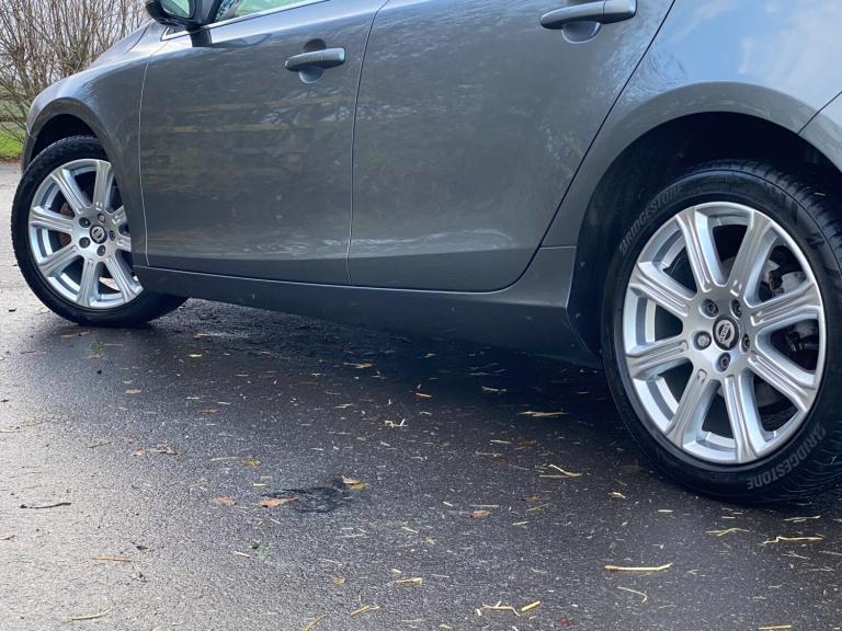 2018 Volvo V40 T3 [152] Inscription 5dr - Sat Nav &amp; Rear Camera &amp; Heated Seats HATCHBACK ...