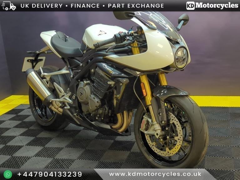 Triumph Speed Triple 1200 RR 2022 White Very Low Miles