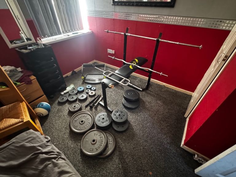 Price reduction 140 kg Metal weights  bar bells dumbbells complete bundle 